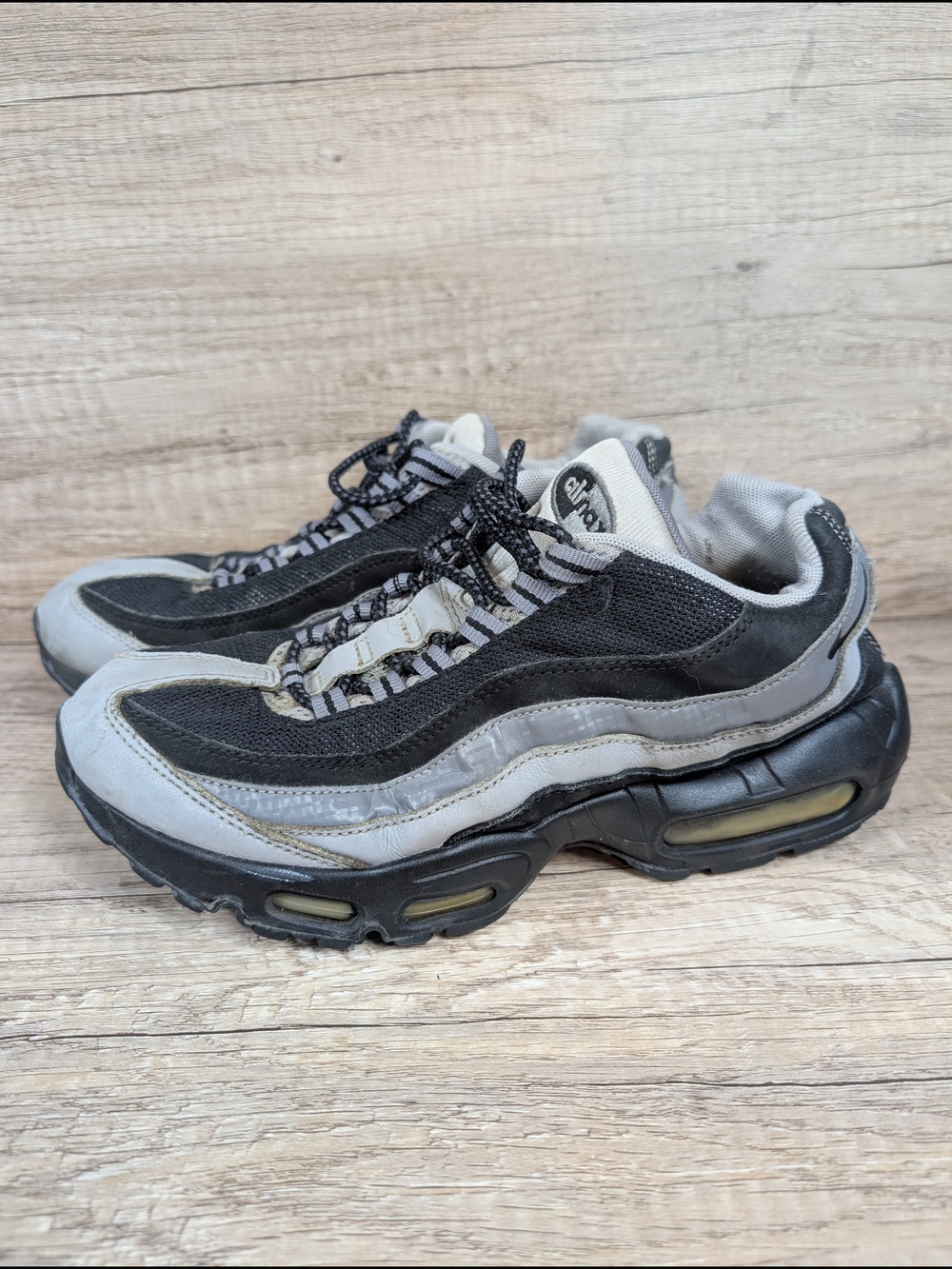 Nike Air Max 95 Essential Wolf Grey Black Gray Sneakers 749766-005 Men's Size 8